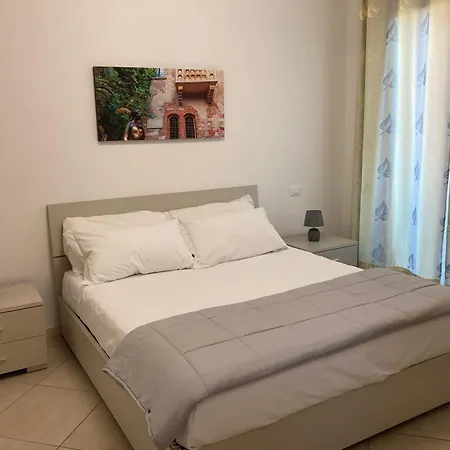 L G House * Peschiera del Garda